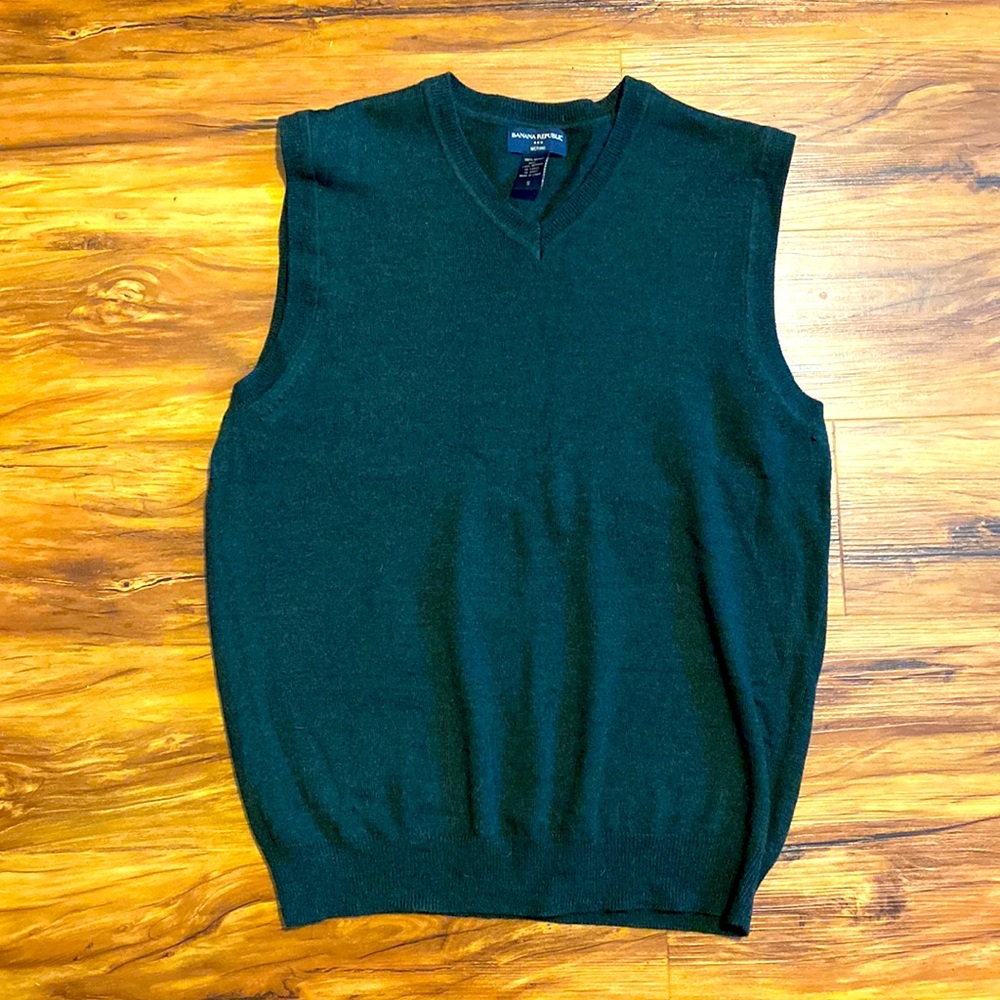 Merino wool green vest sweater Banana Republic